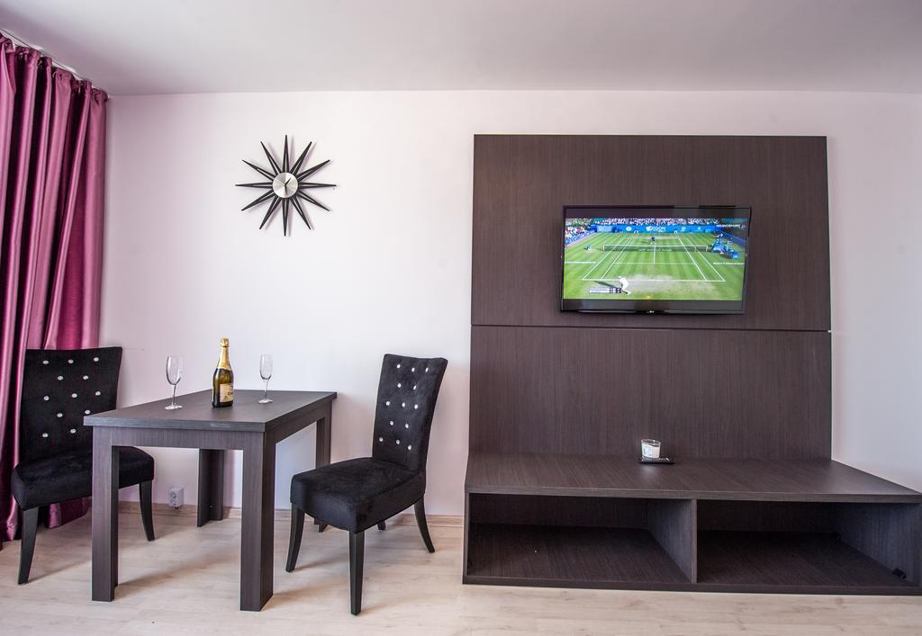 Tower By Grand Accommodation Bucarest Esterno foto